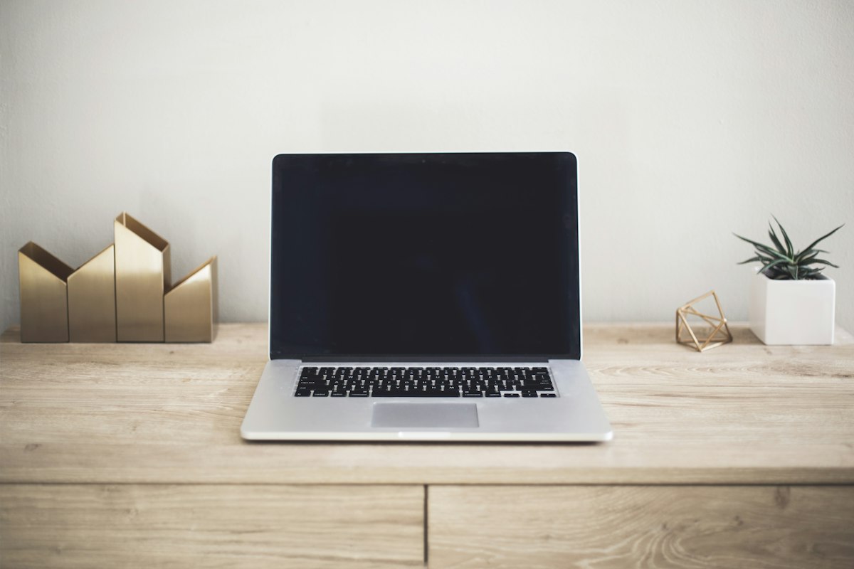 LED computer monitor